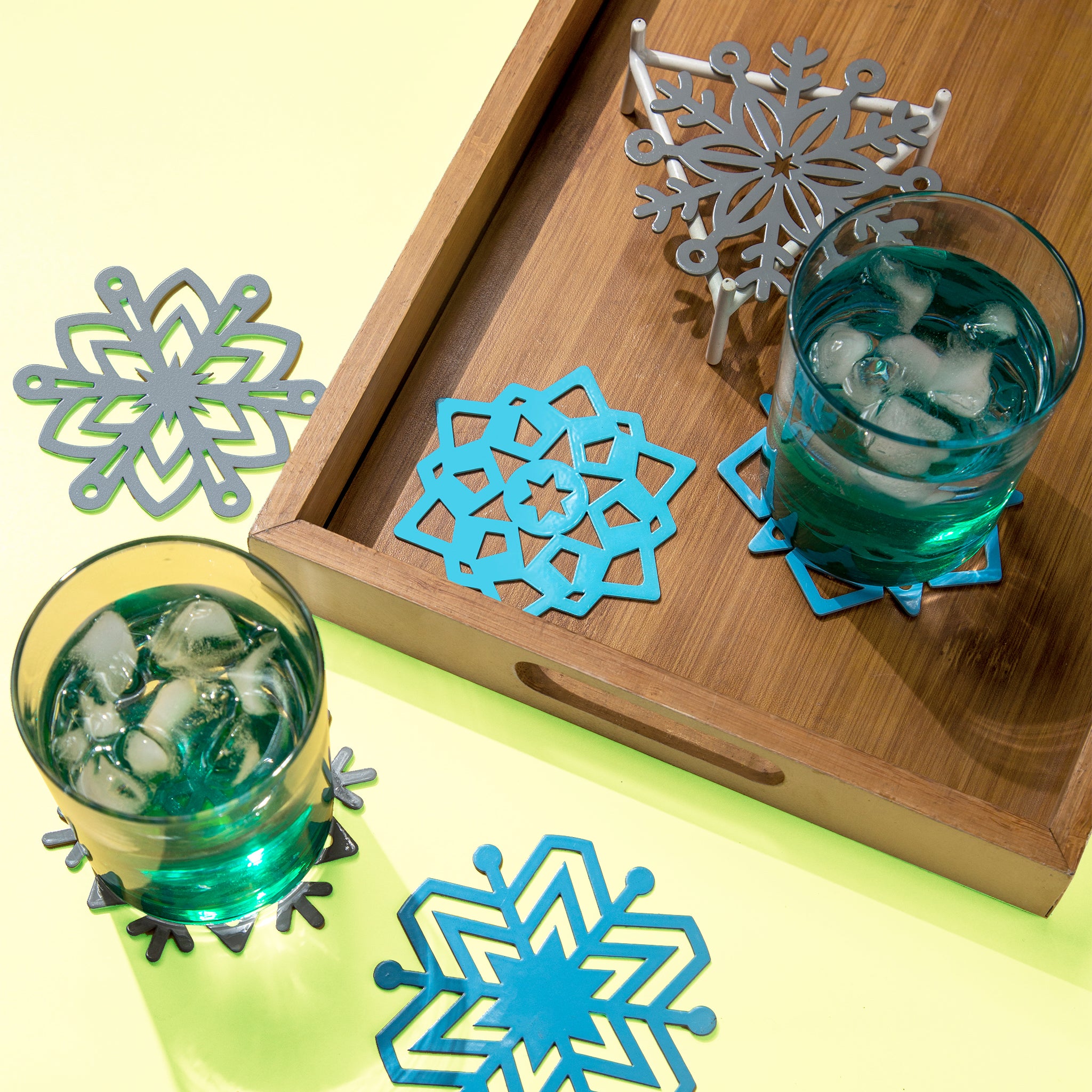 ReStory Lappi Unique Snowflakes Metal Coaster set of 6 with holder - blue/white/grey