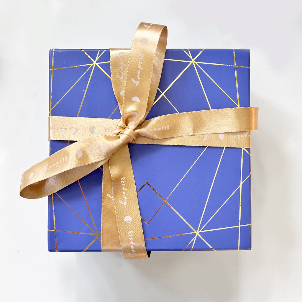 Christmas Ornament Giftbox - Metallic Gold Finish - Trinity Christmas